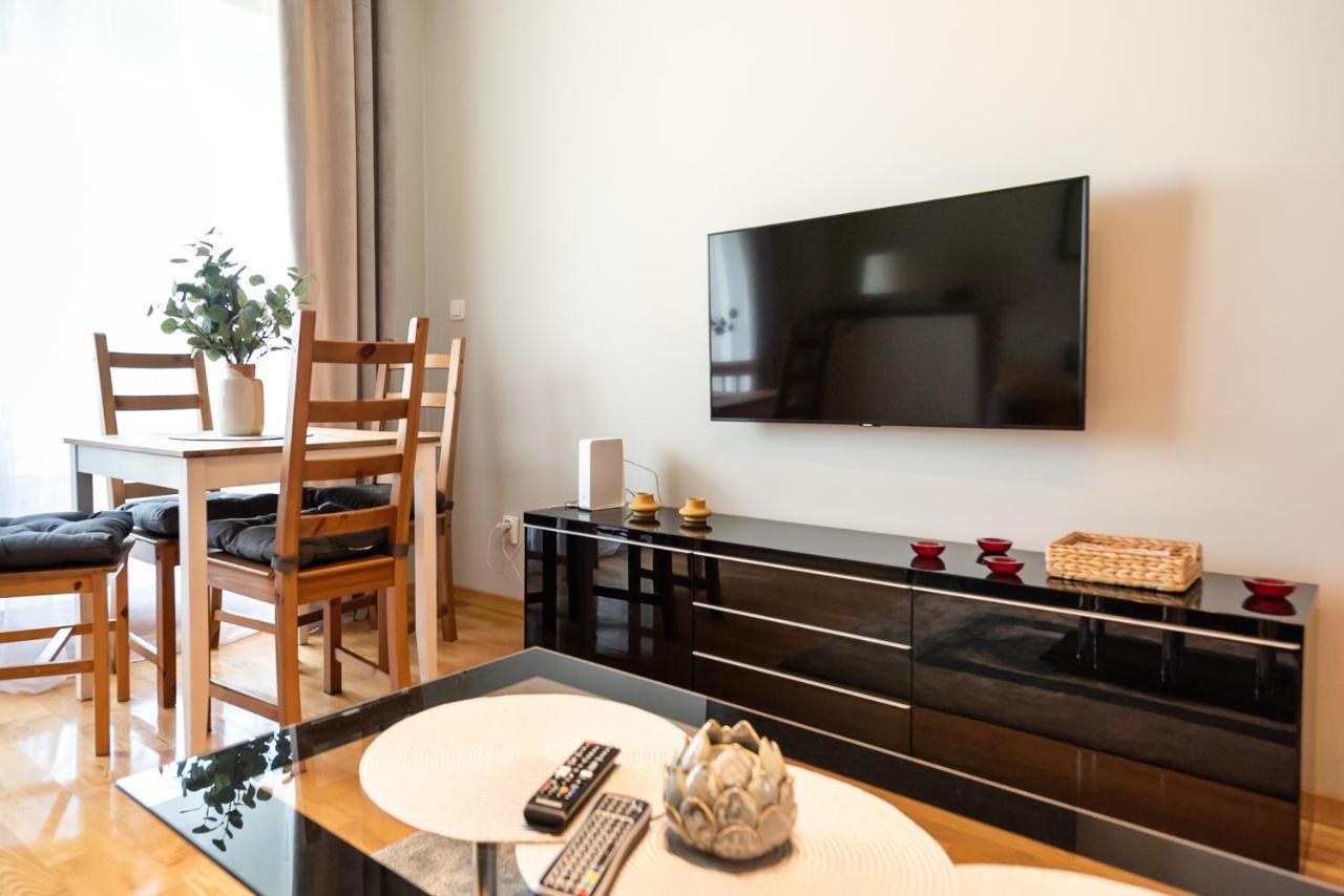 Wola Prime 2-Bedroom Apartment Варшава Экстерьер фото