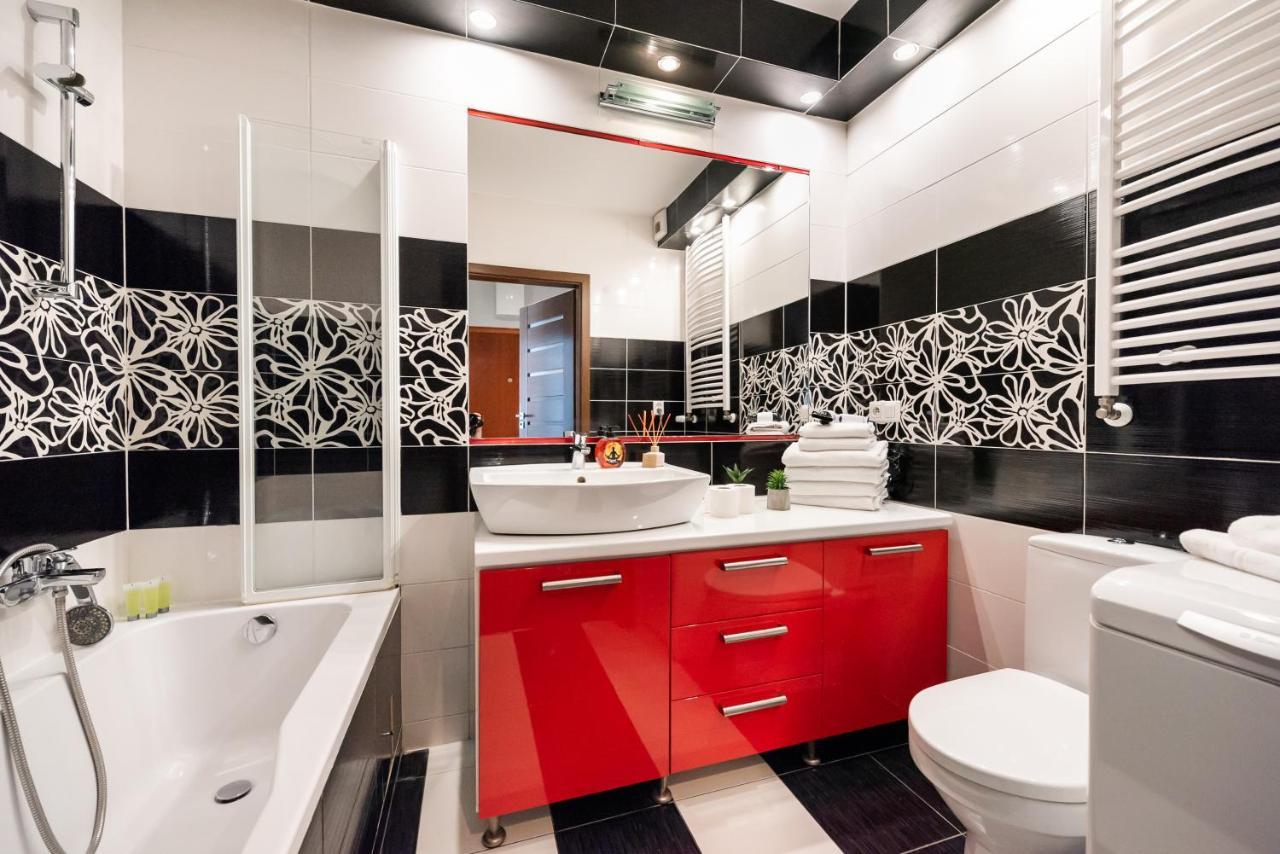 Wola Prime 2-Bedroom Apartment Варшава Экстерьер фото